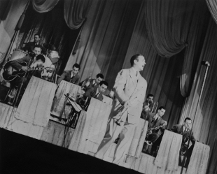 Image of Bunny Berigan and his orchestra.